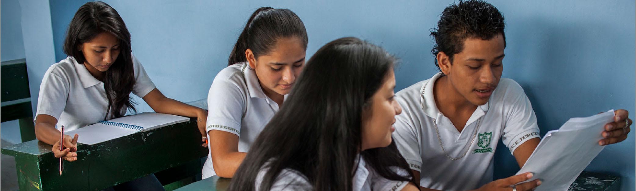Estudiantes de secundaria en Ecuador