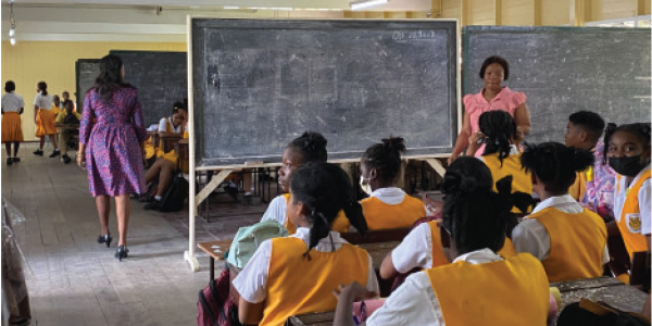 Apoyo a la planificación de la mejora escolar en Guyana