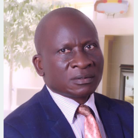 George Mukose, Oficial Principal de Educación del Ministerio de Educación y Deportes de Uganda.