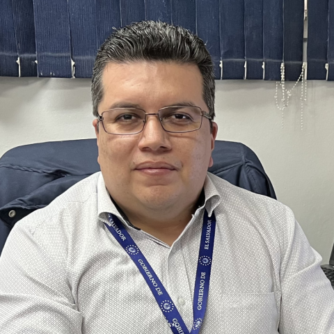 Max Mirón Ventura, Gerente de Planificación Estratégica en el Ministerio de Educación de El Salvador.